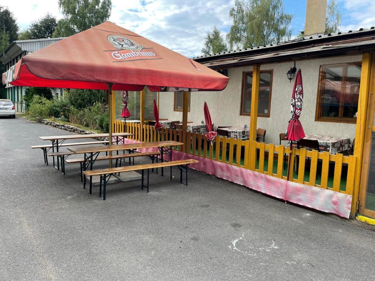 Penzion Na Srubech Hora Svate Kateriny Exterior foto